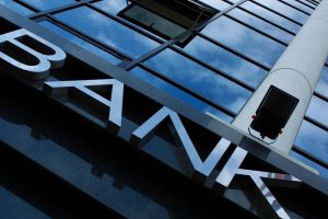 「不動産バブル」崩壊か⁈金融庁の警告・転売規制が意味するものとは